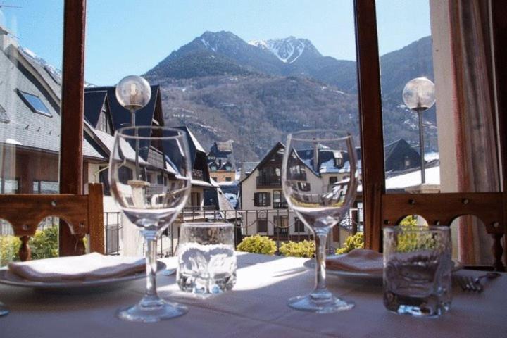 Hosteria Catalana Bossost Exterior foto